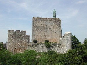 chateau de montbazon vue de derrière