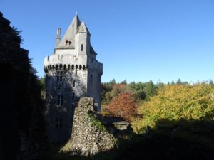 Tour ronde du chateau de Largoet